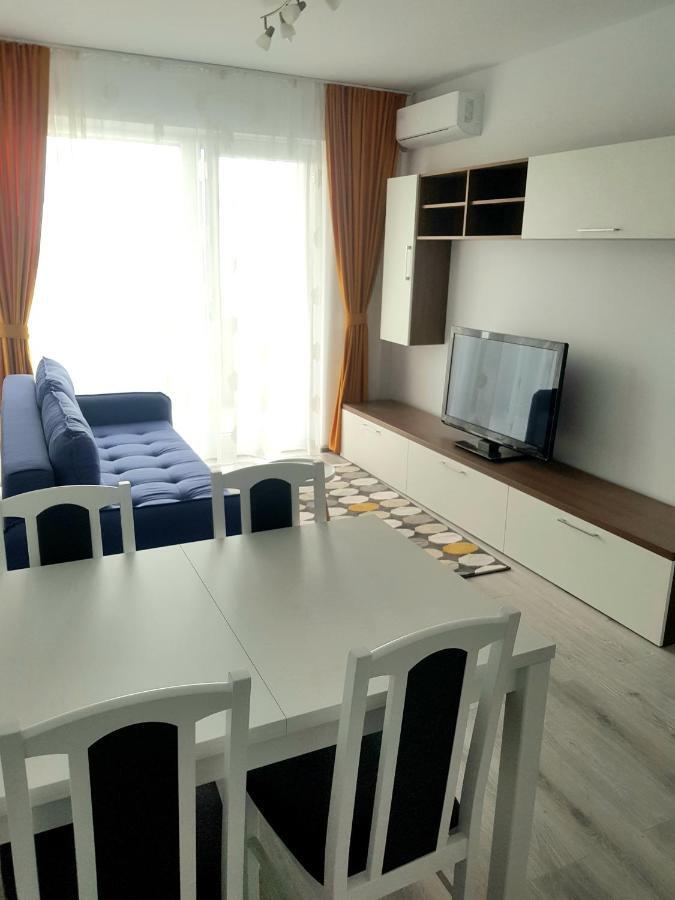 Happyhome Central Deluxe Apartments Oradea Exterior photo