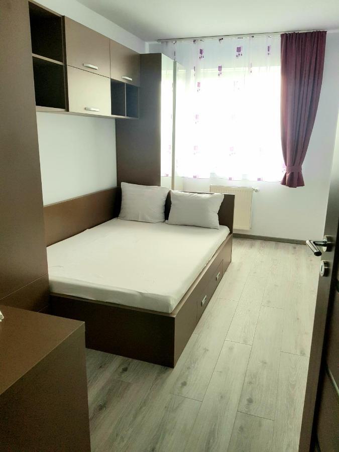 Happyhome Central Deluxe Apartments Oradea Exterior photo